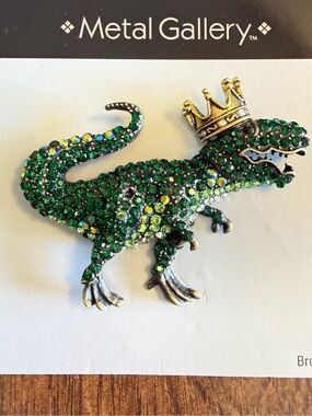 Hobby Lobby Green Jeweled Crocodile Pin with Gold Crown